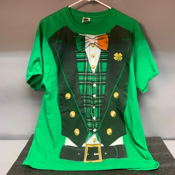 Lucky 🍀 Tee - Shirt Size Large Short Sleeve - Picture 4 of 4